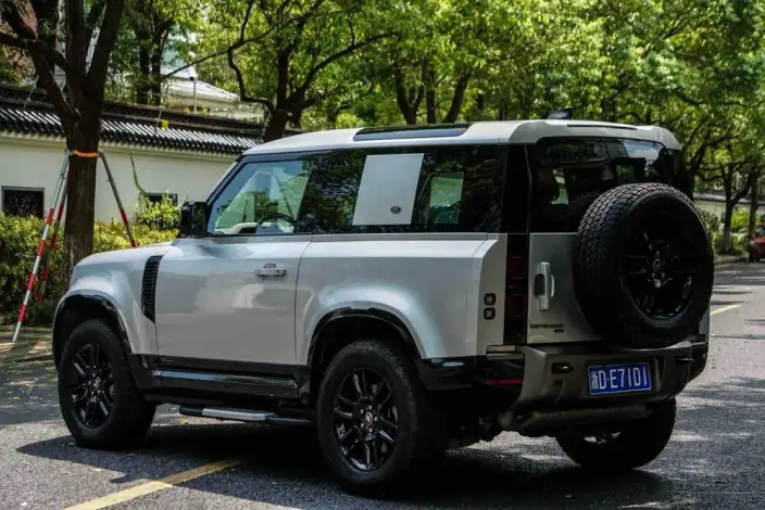 Land Rover Defender 2021 Model 90 P400 X-Dynamic S – фото 5