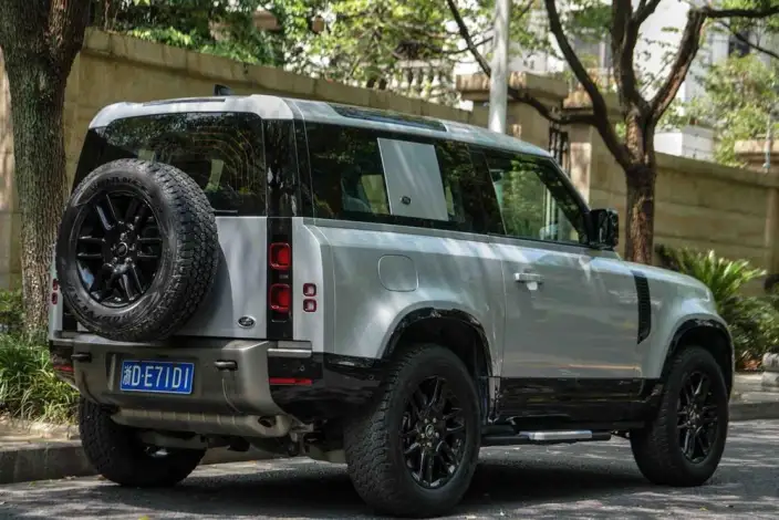 Land Rover Defender 2021 Model 90 P400 X-Dynamic S – фото 7