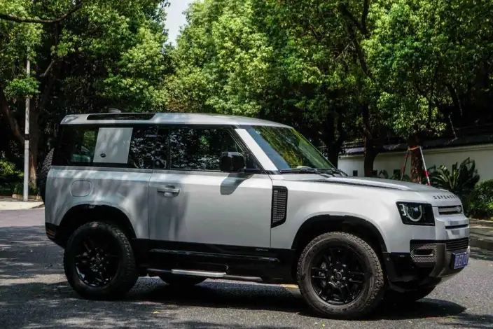 Land Rover Defender 2021 Model 90 P400 X-Dynamic S – фото 8