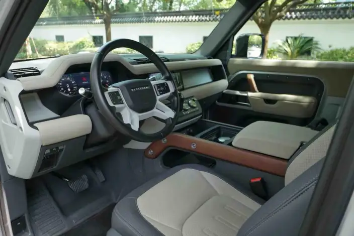 Land Rover Defender 2021 Model 90 P400 X-Dynamic S – фото 9