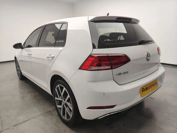 Volkswagen Golf 2020 Model 280TSI DSG Comfort Model – фото 5