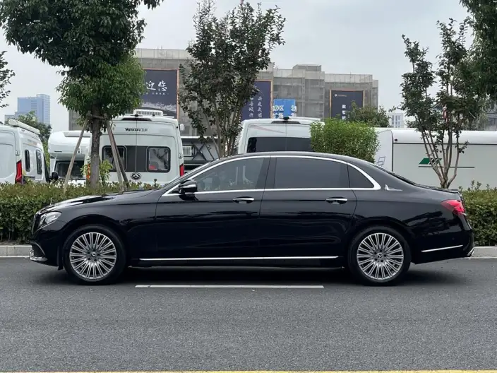 Mercedes-Benz E-Class 2020 Model E 300 L Luxury Model – фото 3