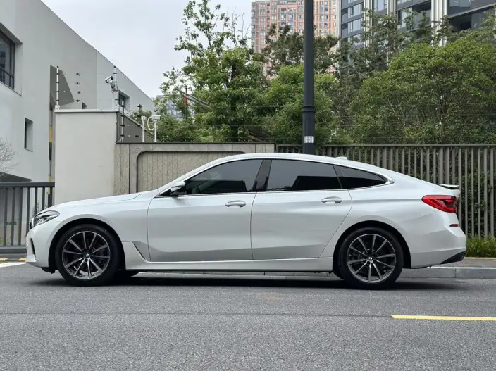 BMW 6 Series GT 2022 Model 630i Luxury Design Set – фото 4