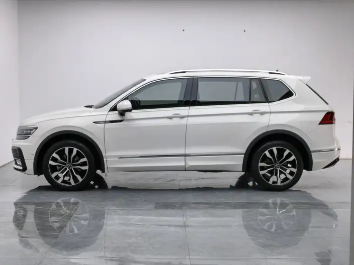 Volkswagen Tiguan L 2021 Model 330TSI Automatic 2WD R-Line Ultimate Edition – фото 4