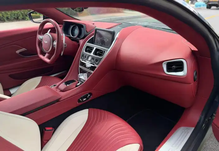 Aston Martin DB11 2022 Model 4.0T V8 Coupe – фото 5