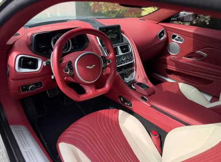 Aston Martin DB11 2022 Model 4.0T V8 Coupe – фото 6