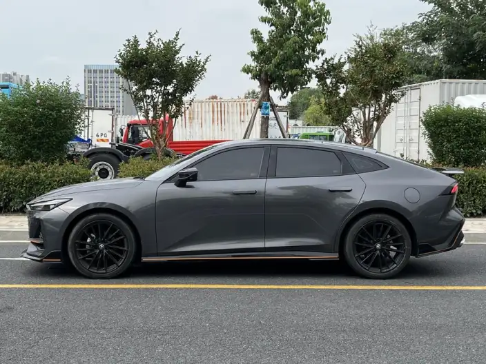 Changan UNI-V 2022 Model 1.5T Sports Edition – фото 3