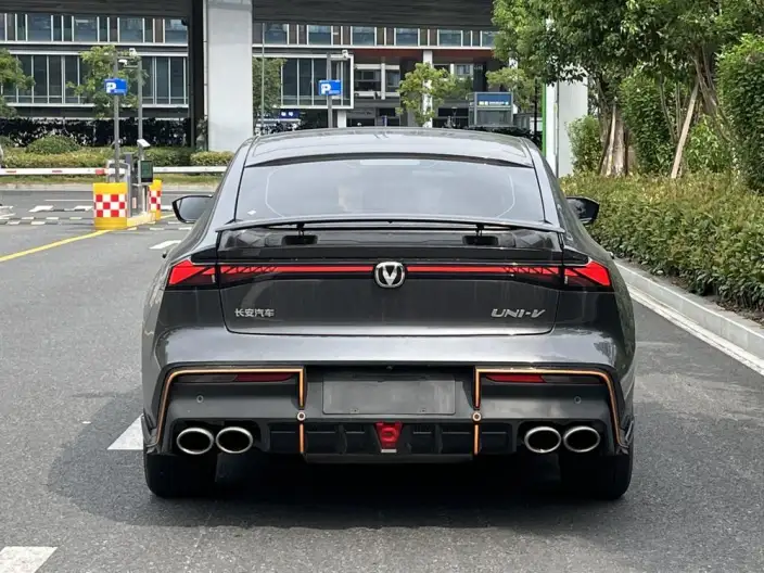 Changan UNI-V 2022 Model 1.5T Sports Edition – фото 5