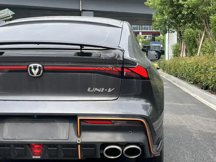 Changan UNI-V 2022 Model 1.5T Sports Edition – фото 9