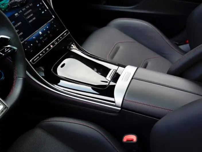 Mercedes-Benz C-Class AMG PHEV 2024 Model AMG C 63 S E Performance F1 Special Edition – фото 7