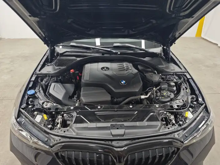 BMW 3 Series 2025 Model 330Li M Sports Night Set – фото 10