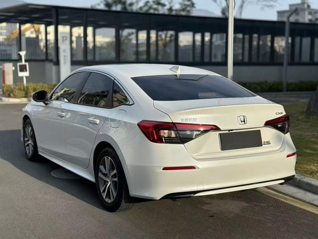 Honda Civic 2022 240TURBO CVT Dynamic – фото 4