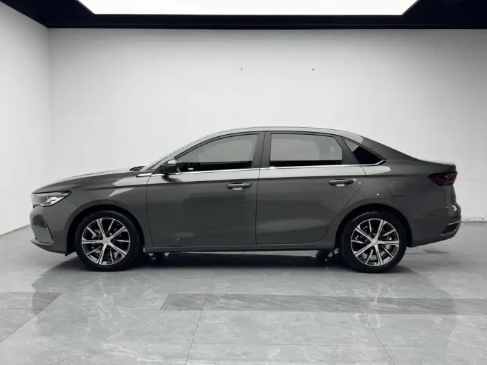Geely Emgrand 2022 Model No. 4 Gen 1.5L CVT Noble Model – фото 4