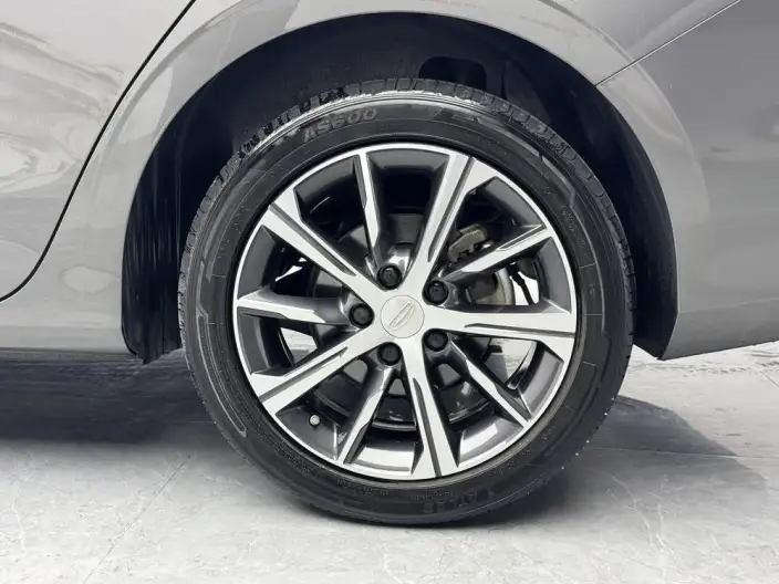 Geely Emgrand 2022 Model No. 4 Gen 1.5L CVT Noble Model – фото 9