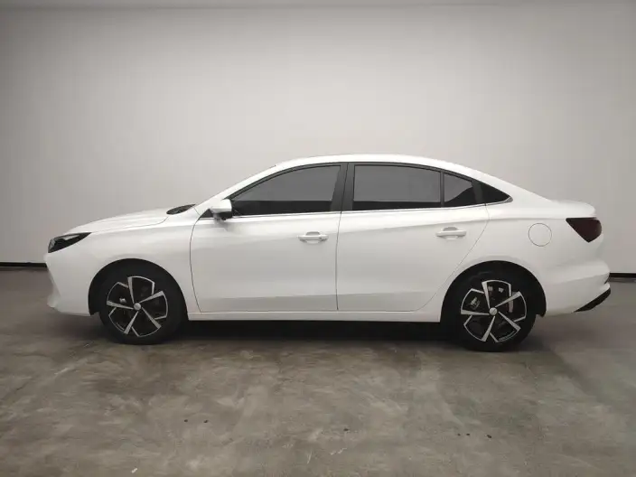 Roewe i5 2026 Model 1.5L CVT Zunrong Edition – фото 4