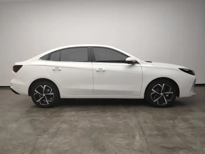 Roewe i5 2026 Model 1.5L CVT Zunrong Edition – фото 8