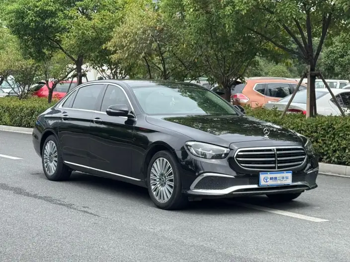 Mercedes-Benz E-Class 2021 Model E 300 L Fashion Model sedan – фото 3