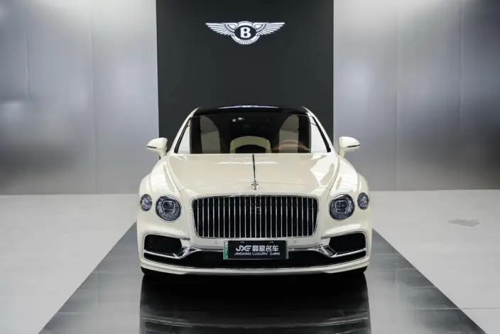 Bentley Flying Spur 2022 Model Hybrid – фото 2