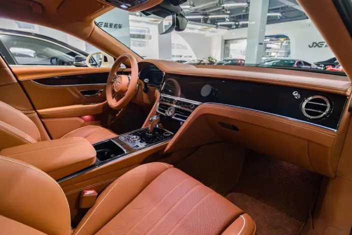 Bentley Flying Spur 2022 Model Hybrid – фото 10