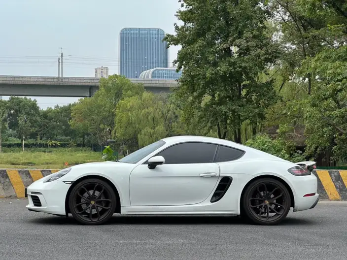 Porsche 718 2023 Model Cayman Style Edition 2.0T – фото 4