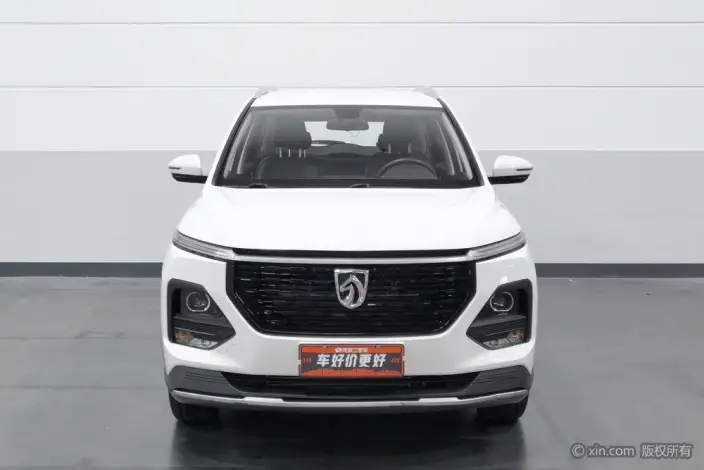 Baojun 530 2020 Model 1.5T Manual Luxury Model 5 seat – фото 2