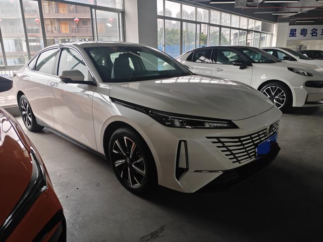 Changan Eado 2024 модификация 1.5T DCT Flagship – фото 3