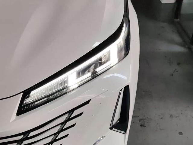 Changan Eado 2024 модификация 1.5T DCT Flagship – фото 9