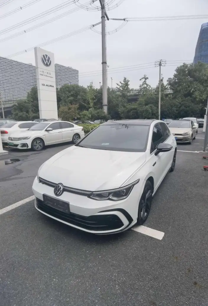 Volkswagen Golf 2021 Model 280TSI DSG Pro First Edition Edition – фото 1