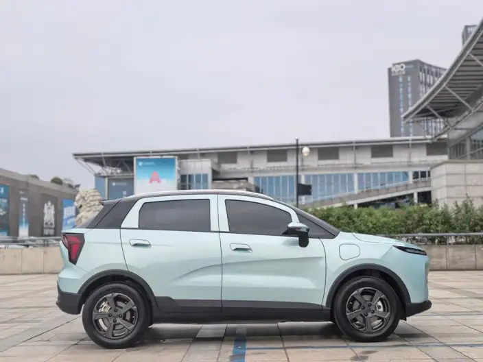 Geely Geometry E Firefly 2024 Model 301KM Xingguang – фото 6