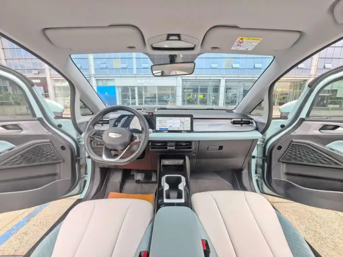 Geely Geometry E Firefly 2024 Model 301KM Xingguang – фото 10