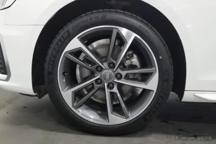 Audi A4 L 2020 Model 40 TFSI Fashion Dynamic Model – фото 8