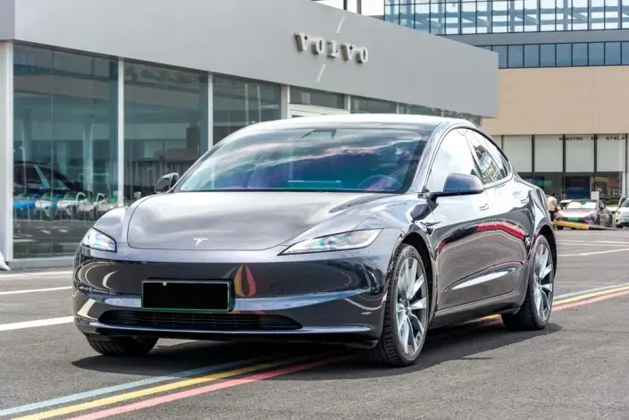 Model 3 2023 Model Long Battery Life Pro All-wheel drive version – фото 1