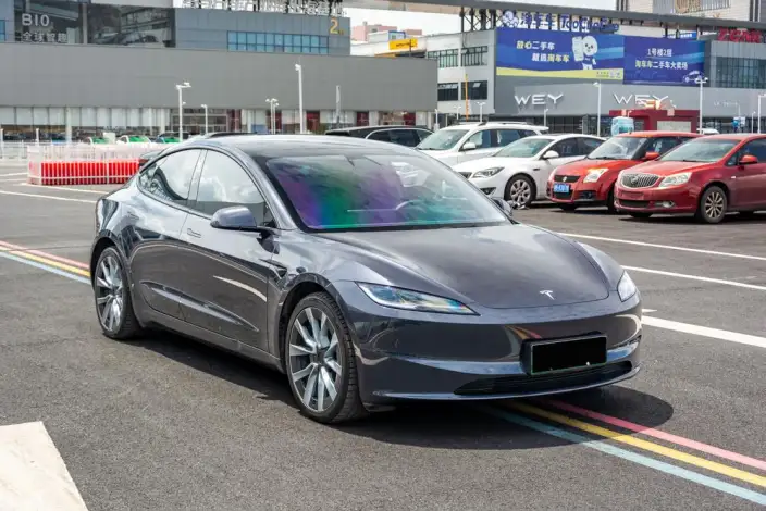 Model 3 2023 Model Long Battery Life Pro All-wheel drive version – фото 3