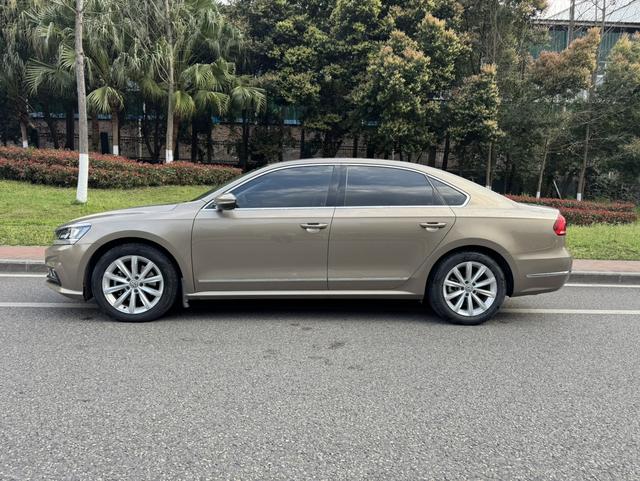 Volkswagen Passat 2017 330TSI DSG Prestige – фото 4