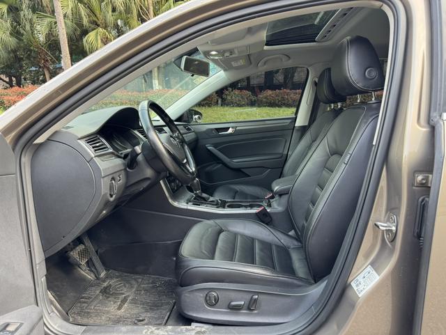 Volkswagen Passat 2017 330TSI DSG Prestige – фото 8