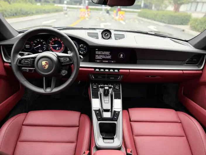 PORSCHE 911 2023 Model Carrera 3.0T – фото 9