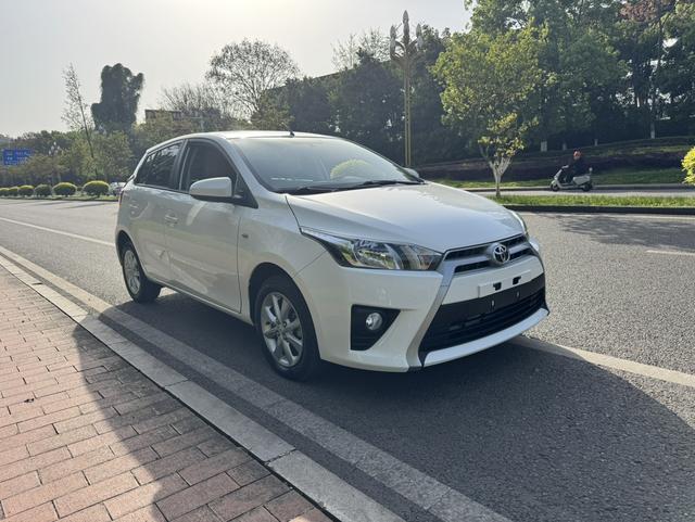 Toyota YARIS L Vios 2014 модификация 1.5GS автоматическое Rapid движение Edition – фото 3