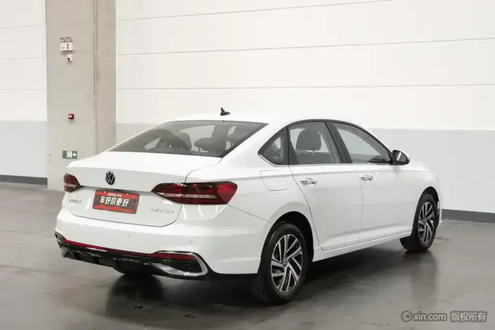Volkswagen Lavida 2024 Model 1.5L Automatic Starry Sky Five Million Edition – фото 4