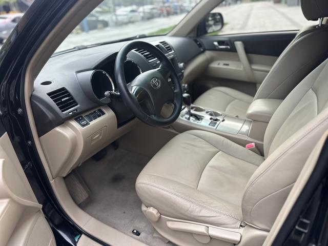 Toyota Highlander 2012 2.7L 2WD 5-seat Elite – фото 7