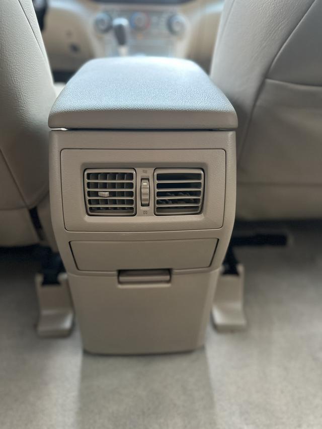 Toyota Highlander 2012 2.7L 2WD 5-seat Elite – фото 9
