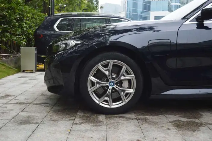 BMW i3 2023 Model eDrive35L – фото 9