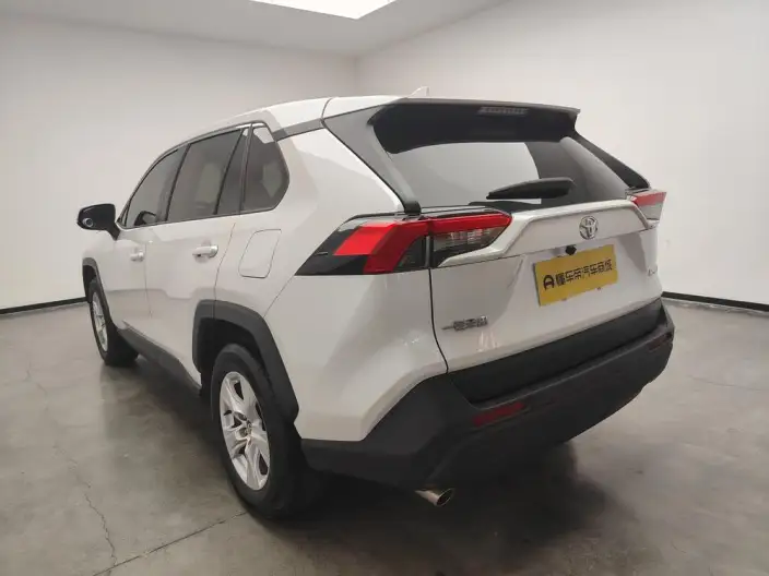 Toyota RAV4 2024 Model 2.0L CVT 2WD Urban Edition – фото 5