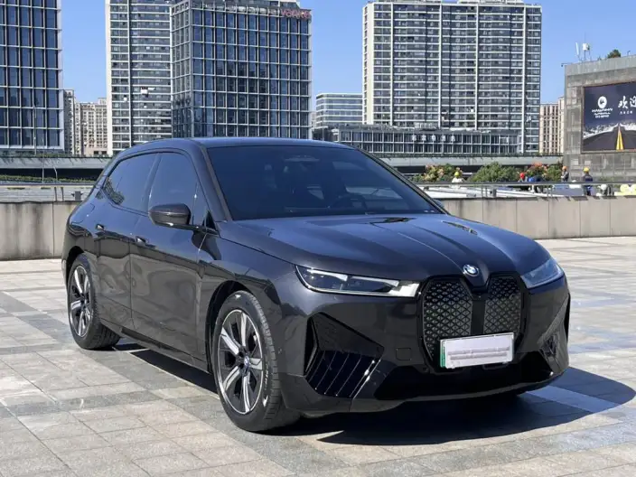 BMW iX 2023 Model xDrive40 – фото 3