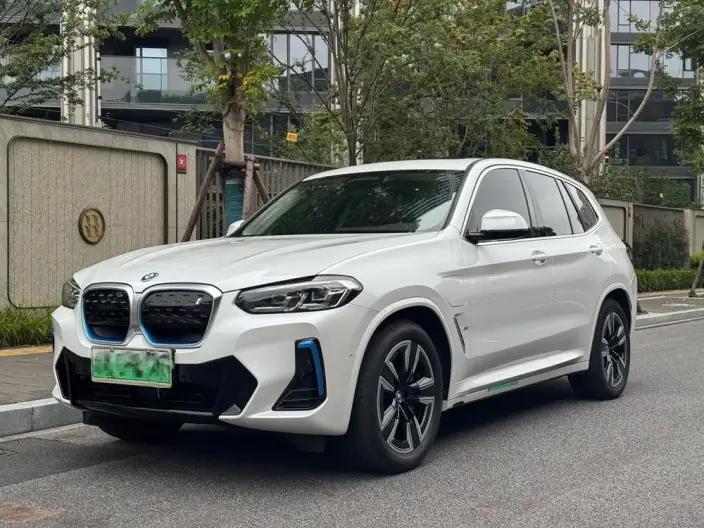 BMW iX3 2022 Model Leading Model – фото 1