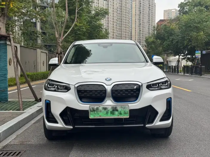 BMW iX3 2022 Model Leading Model – фото 2