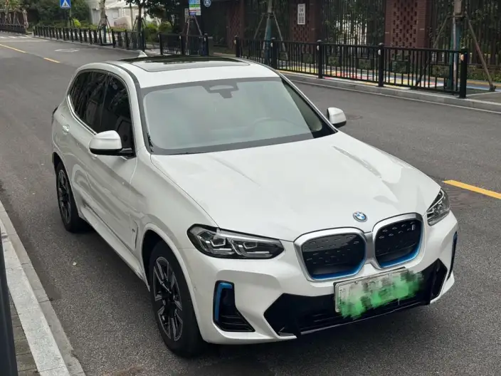 BMW iX3 2022 Model Leading Model – фото 3