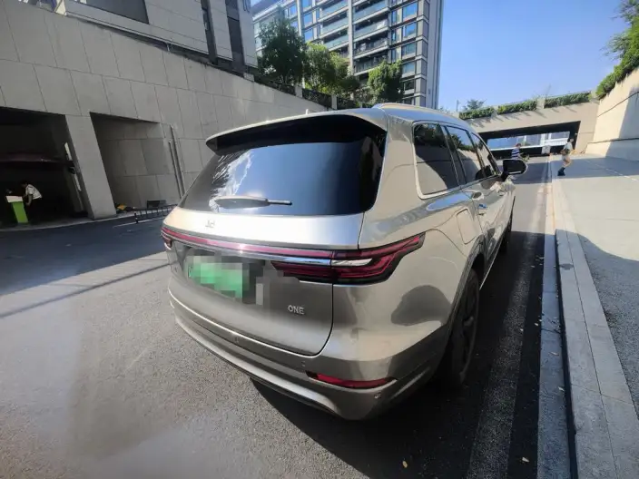 Li Auto ONE 2020 Model Extended Range 6 seat Edition – фото 5