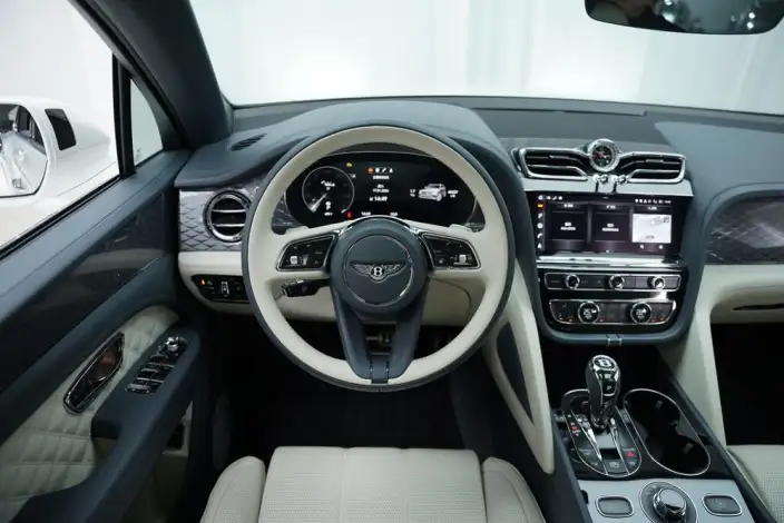 Bentayga 2021 Model 4.0T V8 – фото 5