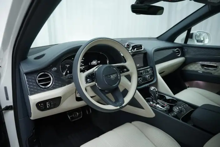 Bentayga 2021 Model 4.0T V8 – фото 7