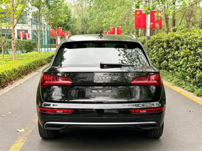 Audi Q5L 2020 Model 40 TFSI Rong Xiang Enterprising Model – фото 4